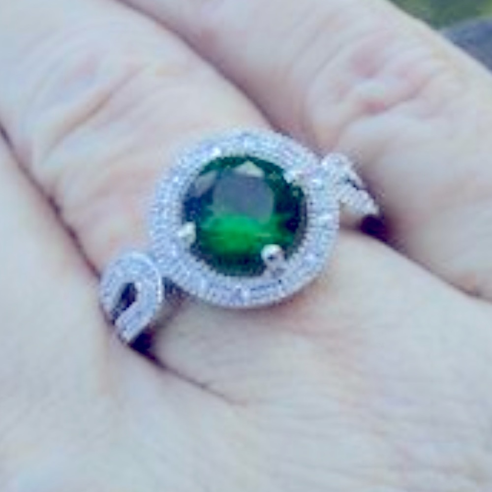 LAST ONE‼️ 925 Sterling Silver Emerald gemstone Ring - Picture 5 of 9